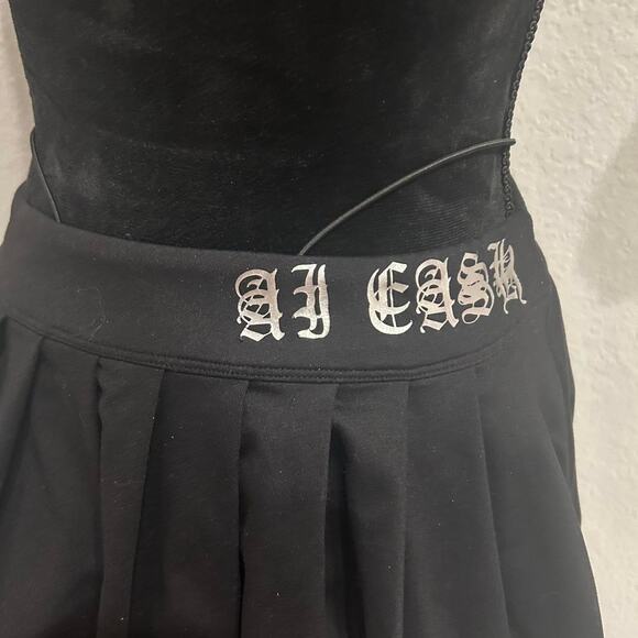 Ai Cash Black pleated mini skirt with silver lettering - Picture 3 of 8